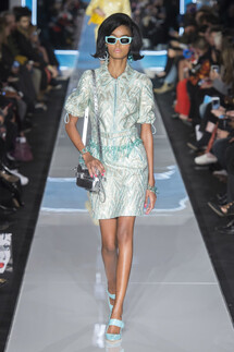 Moschino Fall 2018 Ready-to-Wear , Moschino осень зима 2018 , Fashion show , неделя моды в Милане , MFW , Mainstyles